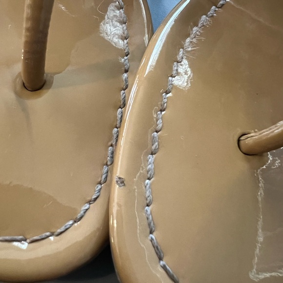 TORY BURCH MILLER SAND PATENT LEATHER SANDALS SIZE 7.5M – RETAIL $195.00+ - Picture 8 of 10